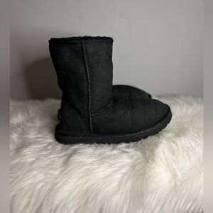 Ugg Australia classic boot black size US 9